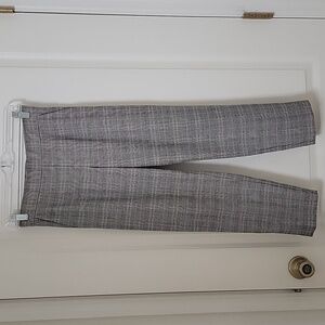 Babaton Aritzia, Size 0 Conan Cropped Pull On Pants Black Beige White Plaid